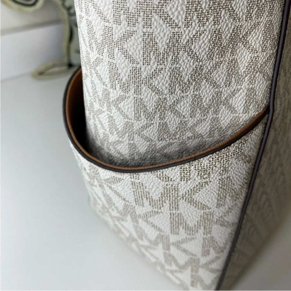 Michael Kors Jet Set Vanilla